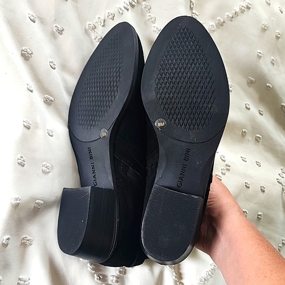 Gianni Bini Black suede booties size 9 - Picture 7 of 7